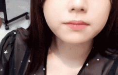 美女内涵gif动图：小姐姐，别露肉了