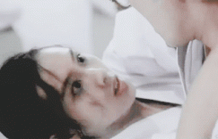 摄影师和两美女的完美互动