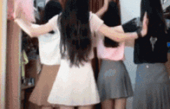 软妹子gif动态图片：妹子挺软啊！！