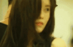 美女内涵gif动图：美女这身材好吗？