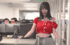内涵美女gif动图：做饭都做得如此妖娆