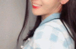 内涵美女gif动图：眼睛停留在了小腹上无法移开