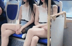 漂亮美女gif动图：都别跟贫僧抢师太，这个师太是老衲的