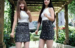 美女邪恶gif动图：肤白貌美身材好，凹凸有致的好身材