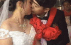 美女内涵gif动图：爱锻炼的妹子很美了