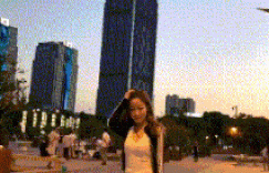 内涵美女gif动图：这美臀让人垂涎欲滴