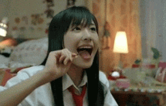 五道杠的吃货妹子！