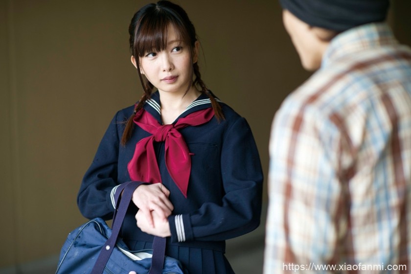 欲望 制服女子16人 车牌:017EQ-351