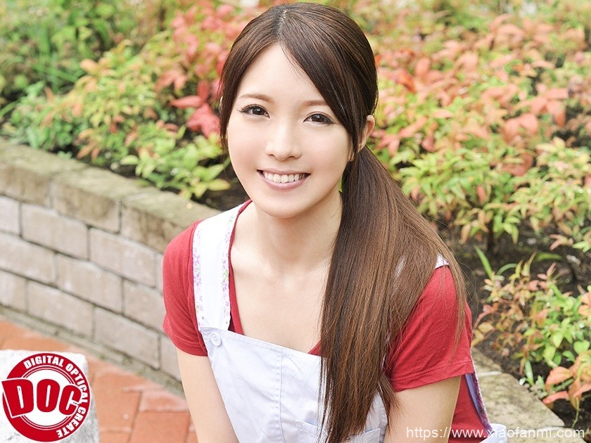 年轻的妻子 车牌:KKU-003