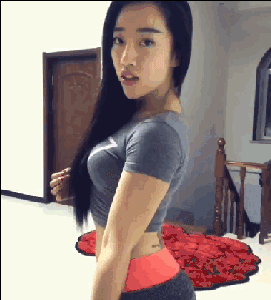 邪恶美女gif动图：冰棍吃的这么销魂还直播
